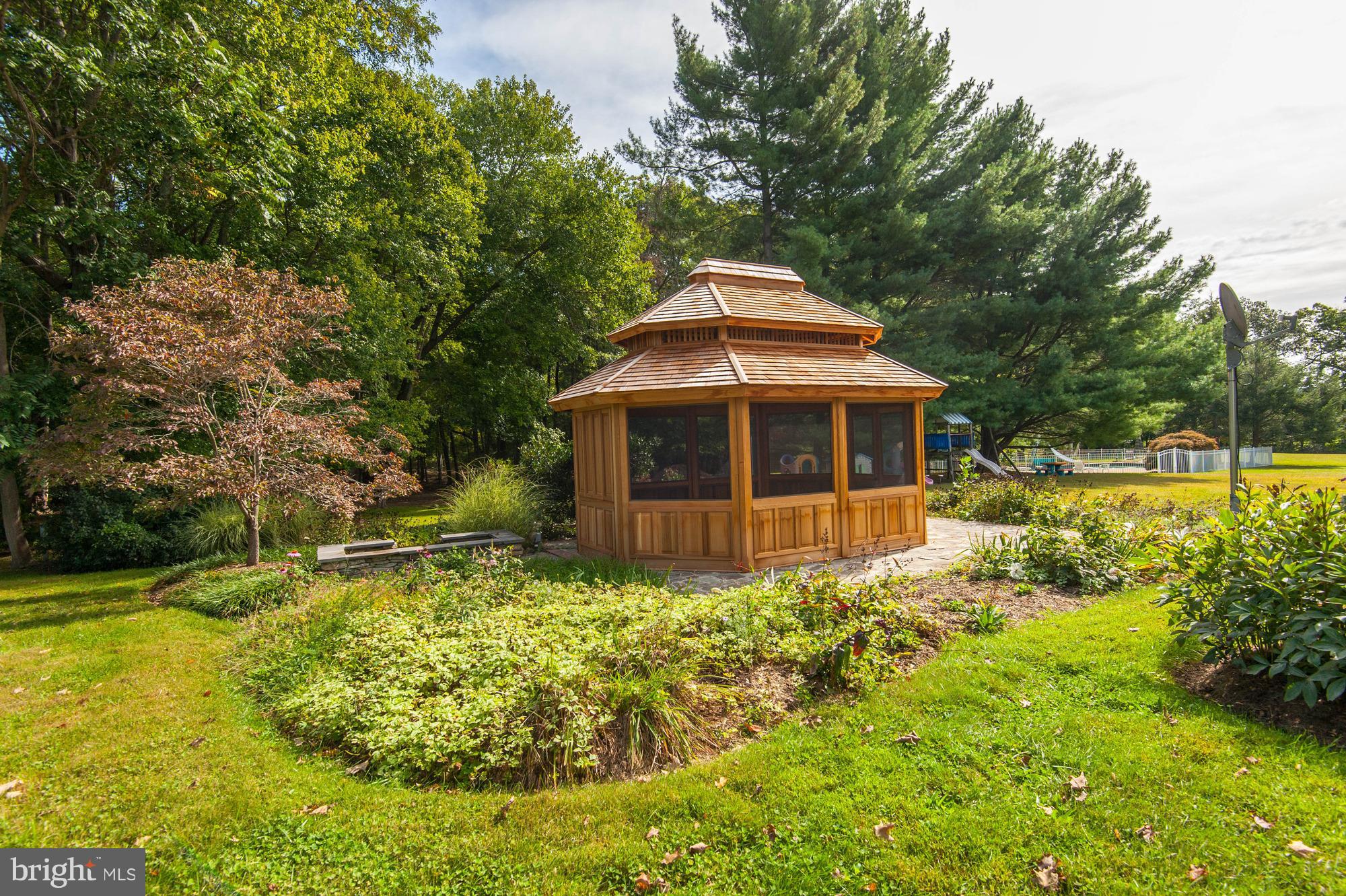 23355 Parsons Road Middleburg, VA 20117 - Photo 24 of 30 Enclosed cedar Garden House overlooking Koi Pond