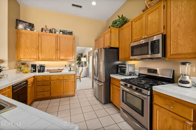 $565,000 | 42344 Camden Way, Lancaster, CA 93536