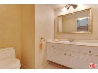 4335 Alla Road, Unit 2 Marina del Rey, CA 90292 - Photo 9 of 20 Gallery Image 9