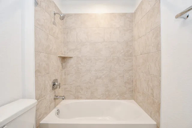 $2,250 | 31715 Hallington Hl Lane, Fulshear, TX 77441