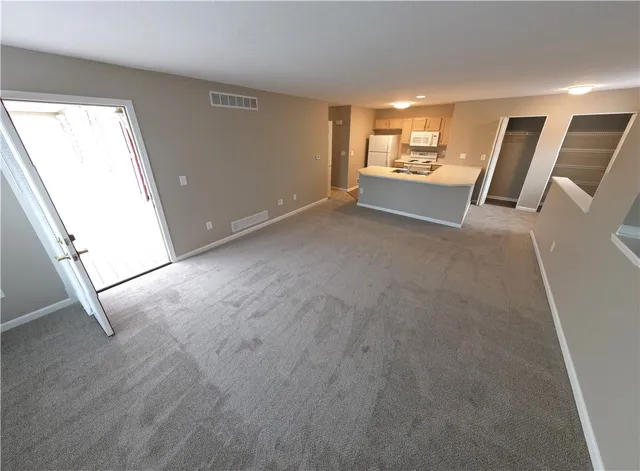 $1,725 | 1101 Farmstead Court, Chili, NY 14428