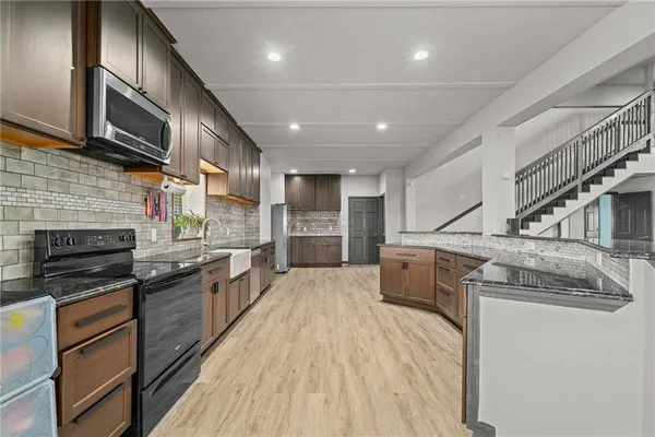 $525,000 | 9414 Greenton Road, Odessa, MO 64076