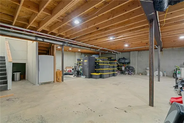 $525,000 | 9414 Greenton Road, Odessa, MO 64076