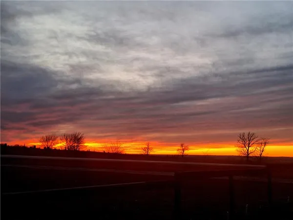 $525,000 | 9414 Greenton Road, Odessa, MO 64076