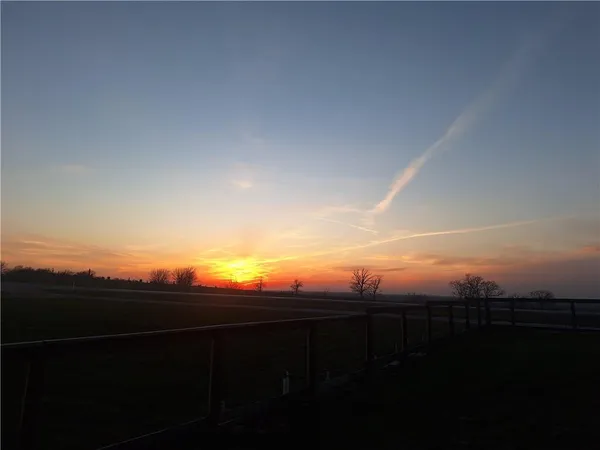 $525,000 | 9414 Greenton Road, Odessa, MO 64076