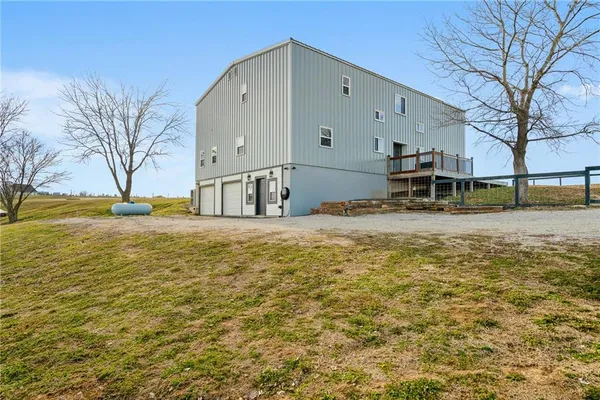 $525,000 | 9414 Greenton Road, Odessa, MO 64076