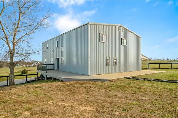 $525,000 | 9414 Greenton Road, Odessa, MO 64076