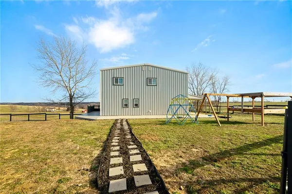$525,000 | 9414 Greenton Road, Odessa, MO 64076