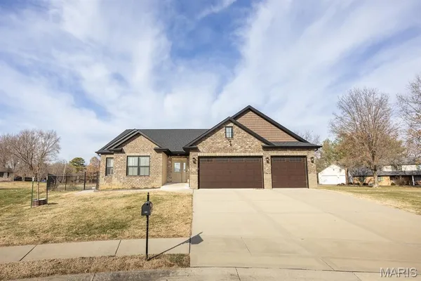 $482,500 | 624 Briar Meadow Court, Troy, IL 62294