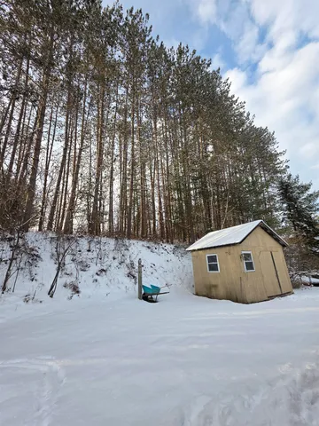 $269,000 | 138 Pine Ridge Circle, Lyndon, VT 05851