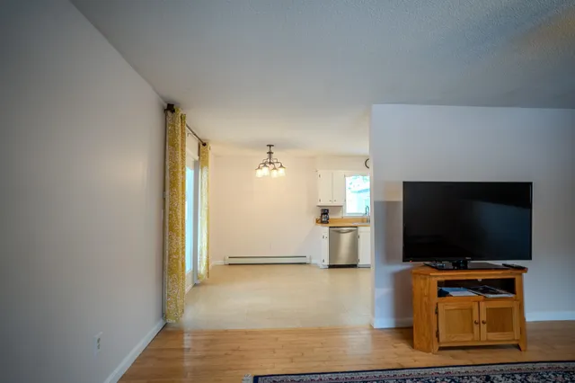 $269,000 | 138 Pine Ridge Circle, Lyndon, VT 05851