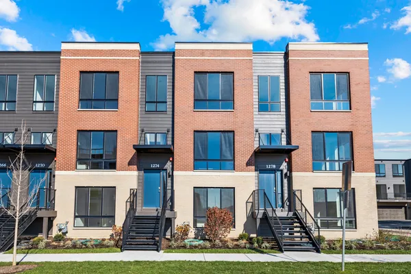 $3,200 | 1274 Catalina Court, Schaumburg, IL 60173