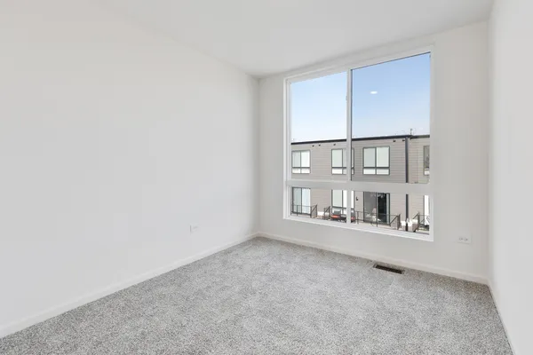 $3,200 | 1274 Catalina Court, Schaumburg, IL 60173