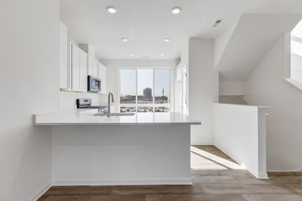 $3,200 | 1274 Catalina Court, Schaumburg, IL 60173