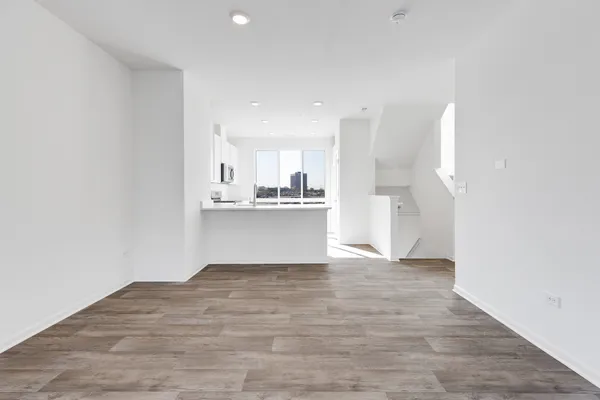 $3,200 | 1274 Catalina Court, Schaumburg, IL 60173