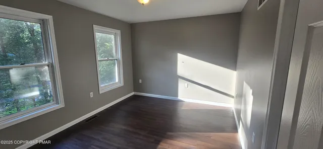 $2,350 | 412 Lakeside Drive, East Stroudsburg, PA 18301