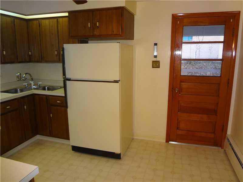 1105 East Windhaven Road Pittsburgh, PA 15205 - Photo 13 of 25 Kitchen.