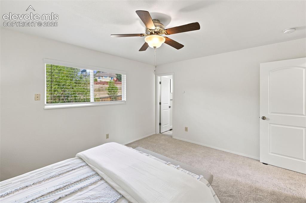 1239 Suncrest Way Colorado Springs, CO 80906 - Photo 29 of 46 Primary bath - main level