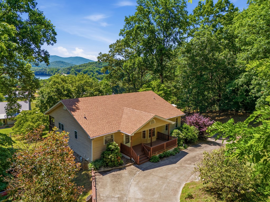 651 McRidge Road Hiawassee, GA 30546 - Photo 4 of 57