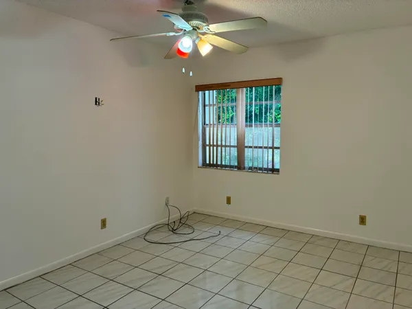 $77,500 | 574 Burgundy L, Unit 574, Delray Beach, FL 33484