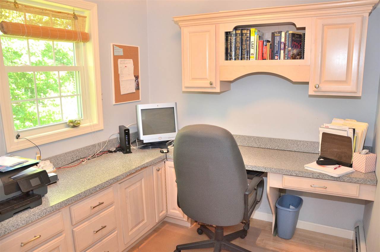 42 Tirrell Road Bedford, NH 03110 - Photo 12 of 28