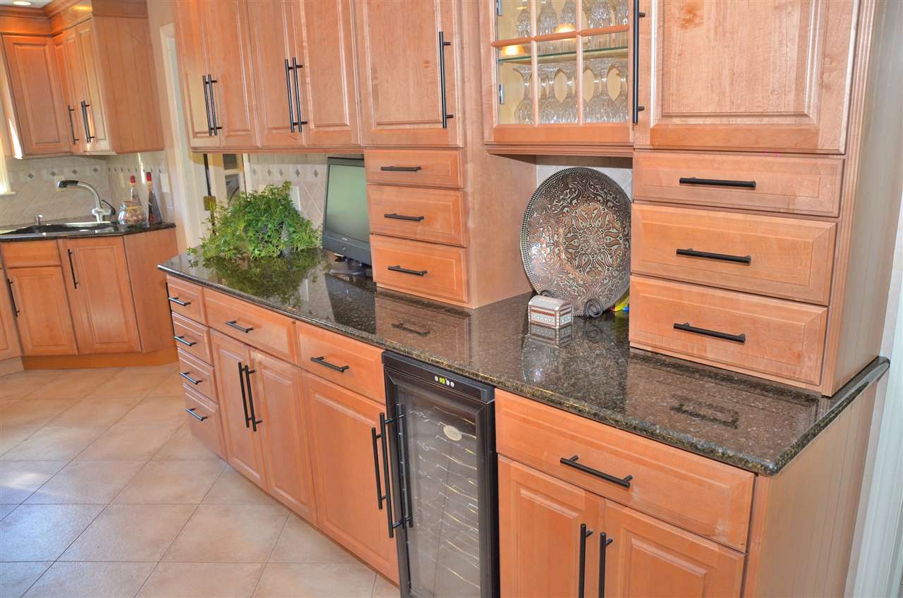 42 Tirrell Road Bedford, NH 03110 - Photo 4 of 28