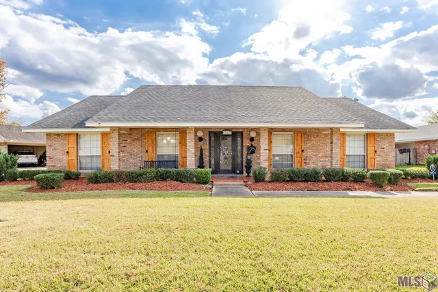 $340,000 | 12572 Parkwood Drive, Baton Rouge, LA 70815
