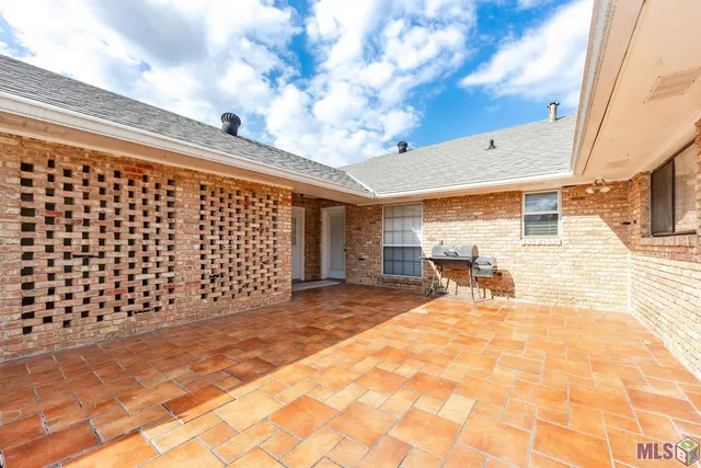 $340,000 | 12572 Parkwood Drive, Baton Rouge, LA 70815