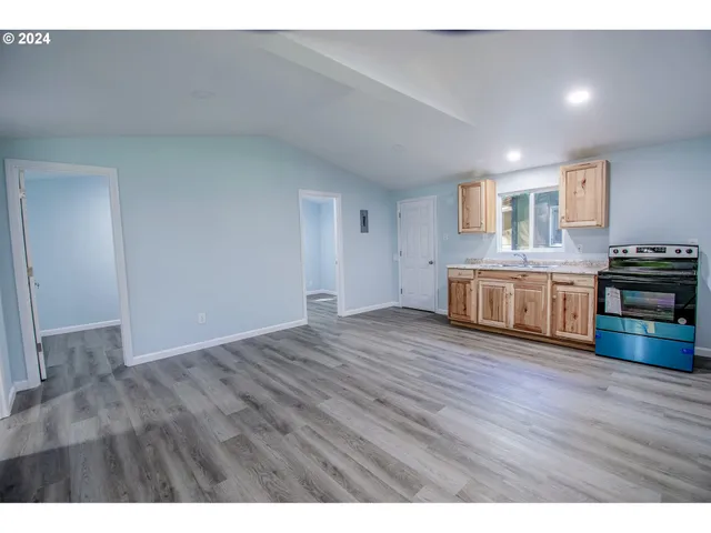 $229,000 | 96455 Blocks Shady Lane, Lakeside, OR 97449