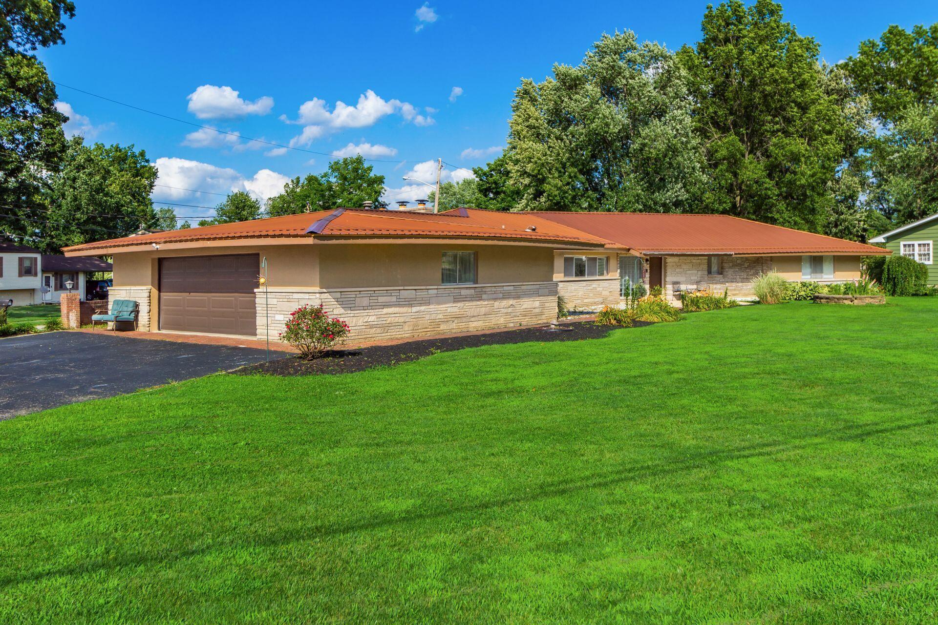 362 Troy Road Delaware, OH 43015 - Photo 2 of 53 003_720283_F 362 Troy Rd219-2
