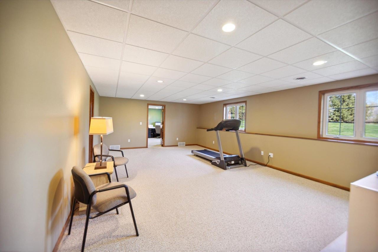 5050 Hunt Road Cedar Rapids, IA 52411 - Photo 38 of 54 Gallery Image 38