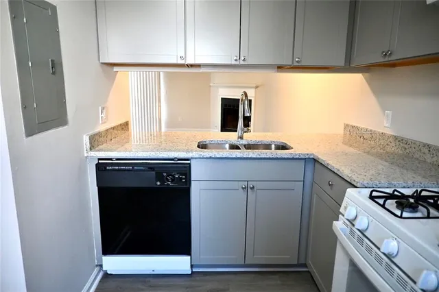 $1,950 | 1851 Grant Court, Kennesaw, GA 30144