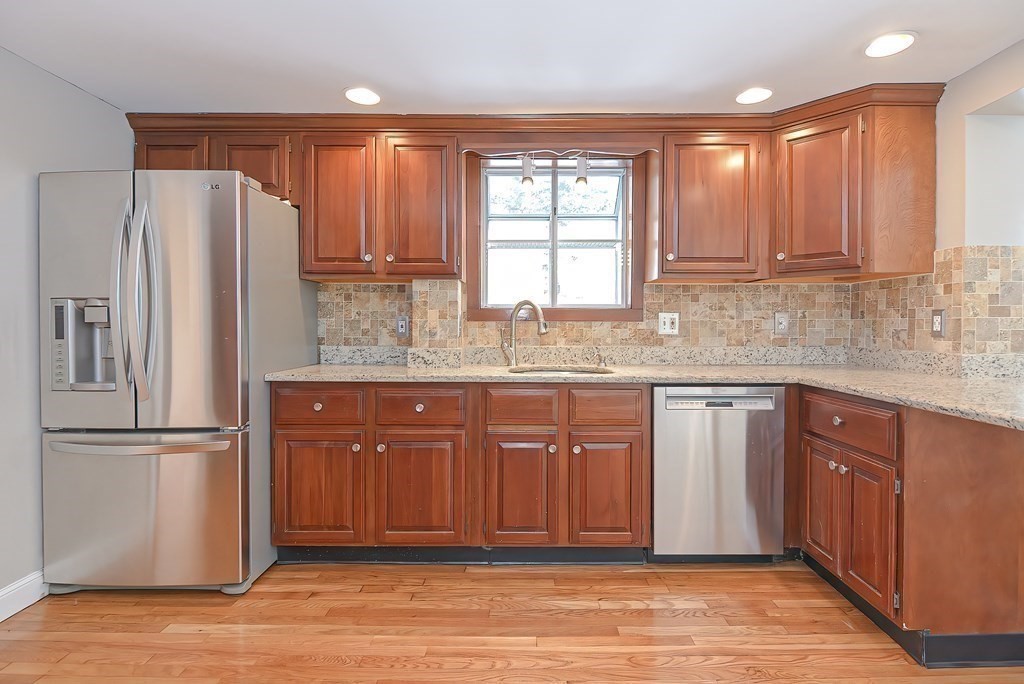 85 Moosehill Road Walpole, MA 02032 - Photo 12 of 42
