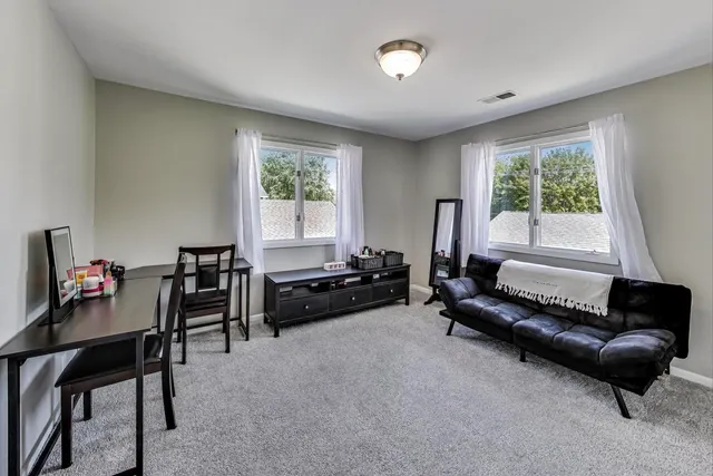 $399,000 | 3600 Owl Drive, Rolling Meadows, IL 60008