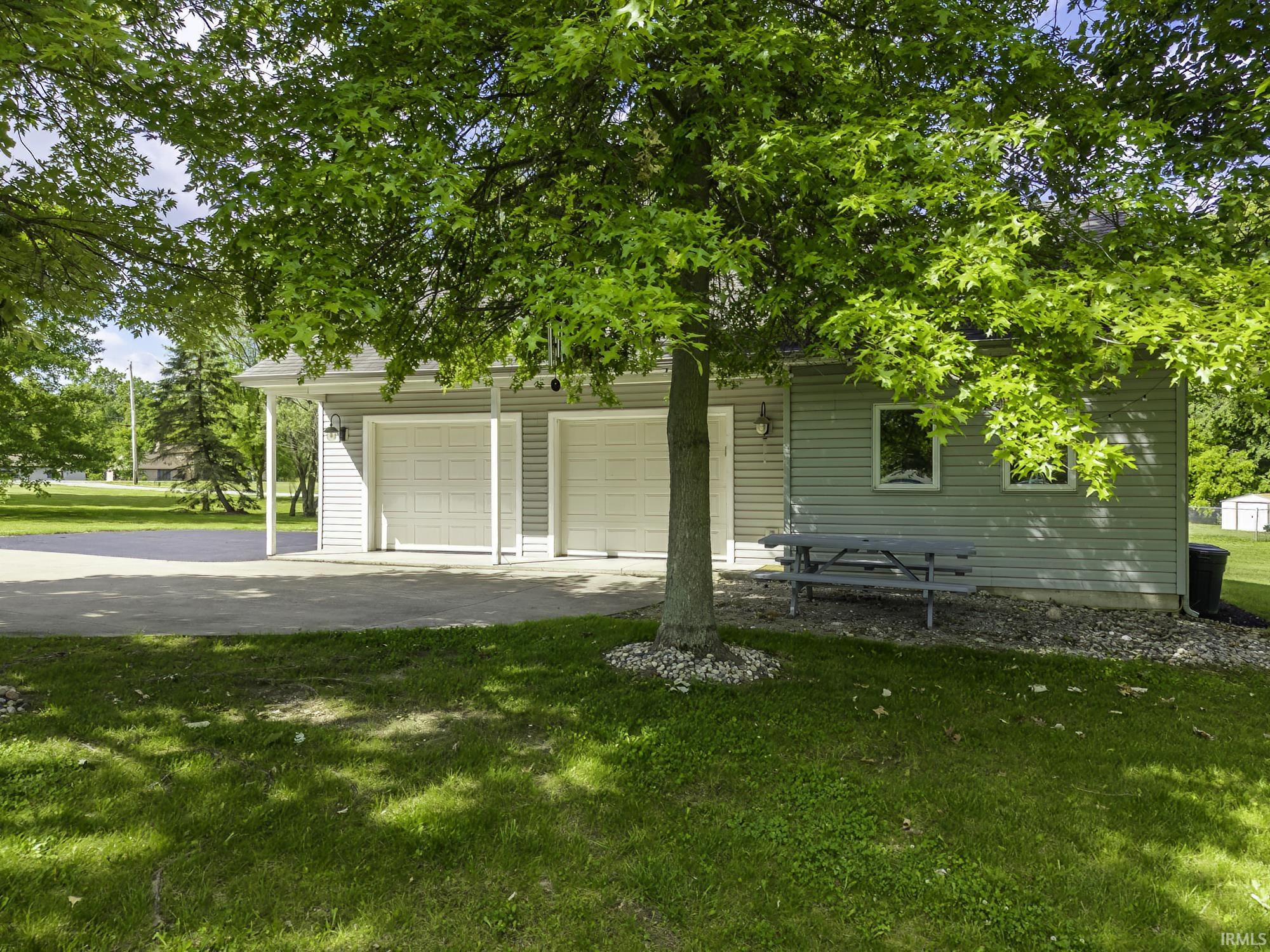 10809 St Joe Road Fort Wayne, IN 46835 - Photo 3 of 47