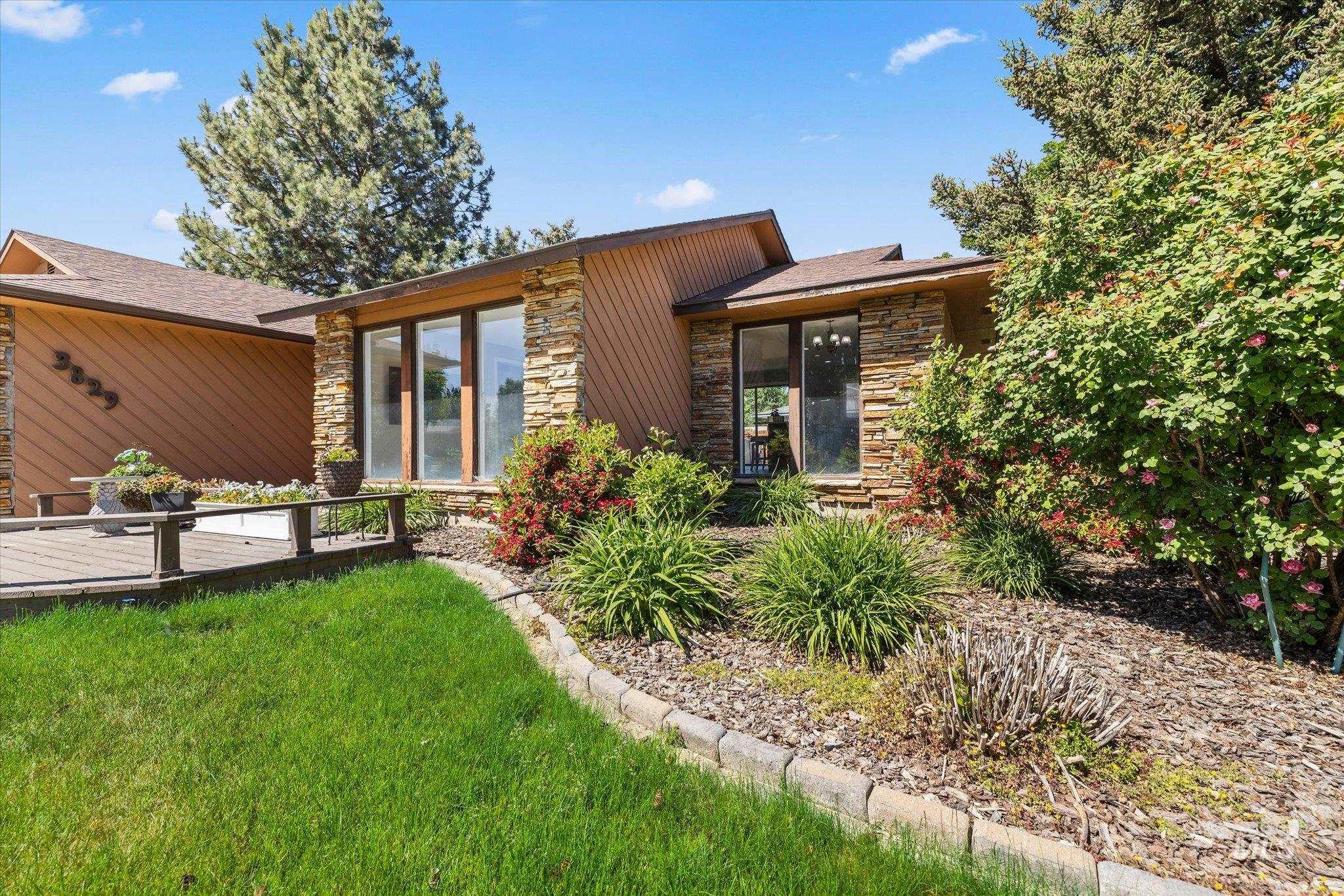 3829 South Constitution Way Boise, ID 83706 - Photo 4 of 34