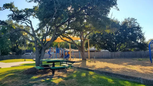 $269,000 | 2907 Helmsley Drive, Pearland, TX 77584