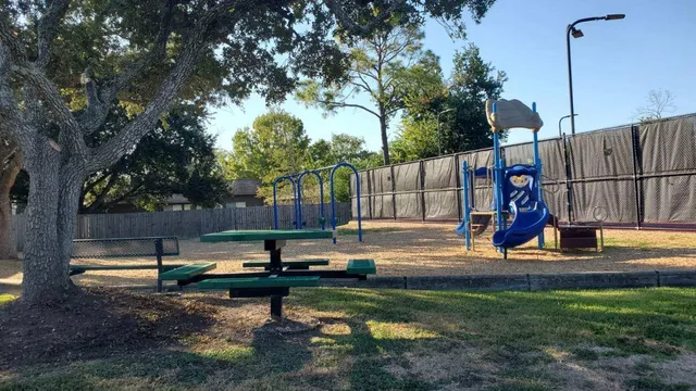 $269,000 | 2907 Helmsley Drive, Pearland, TX 77584