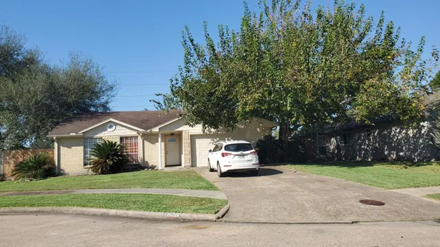 $269,000 | 2907 Helmsley Drive, Pearland, TX 77584