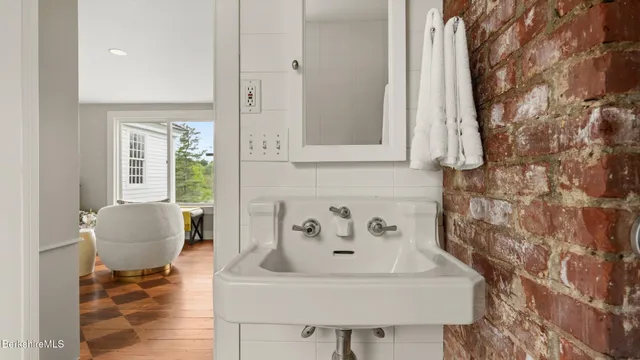 $4,995,000 | 764 East Hill Road, New Marlborough, MA 01259