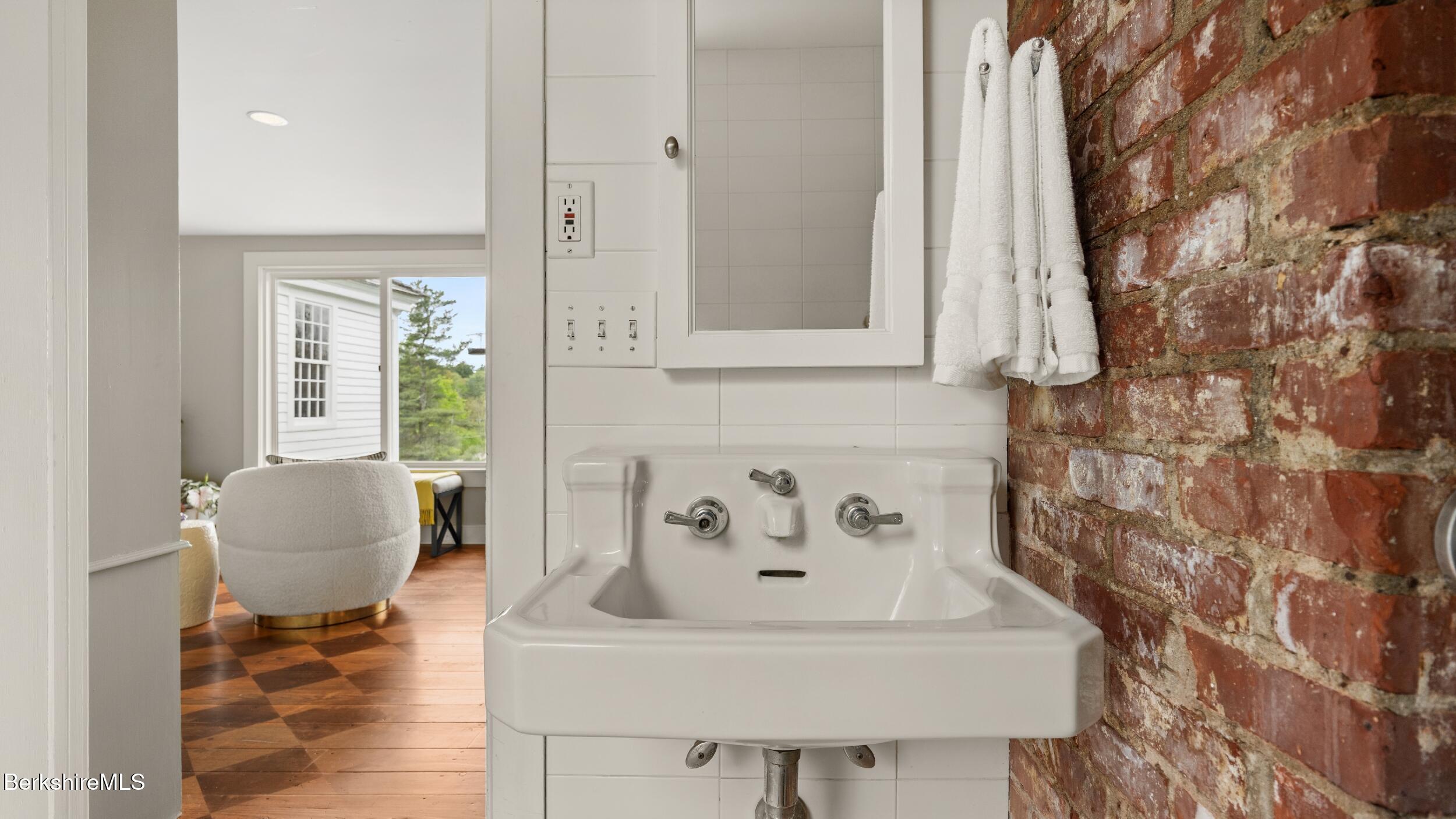 764 East Hill Road New Marlborough, MA 01259 - Photo 54 of 84 045_119_INT_Sunroom Bath