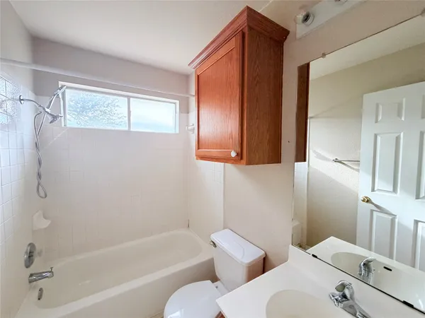 $2,000 | 1522 Van Horn Drive, Round Rock, TX 78664