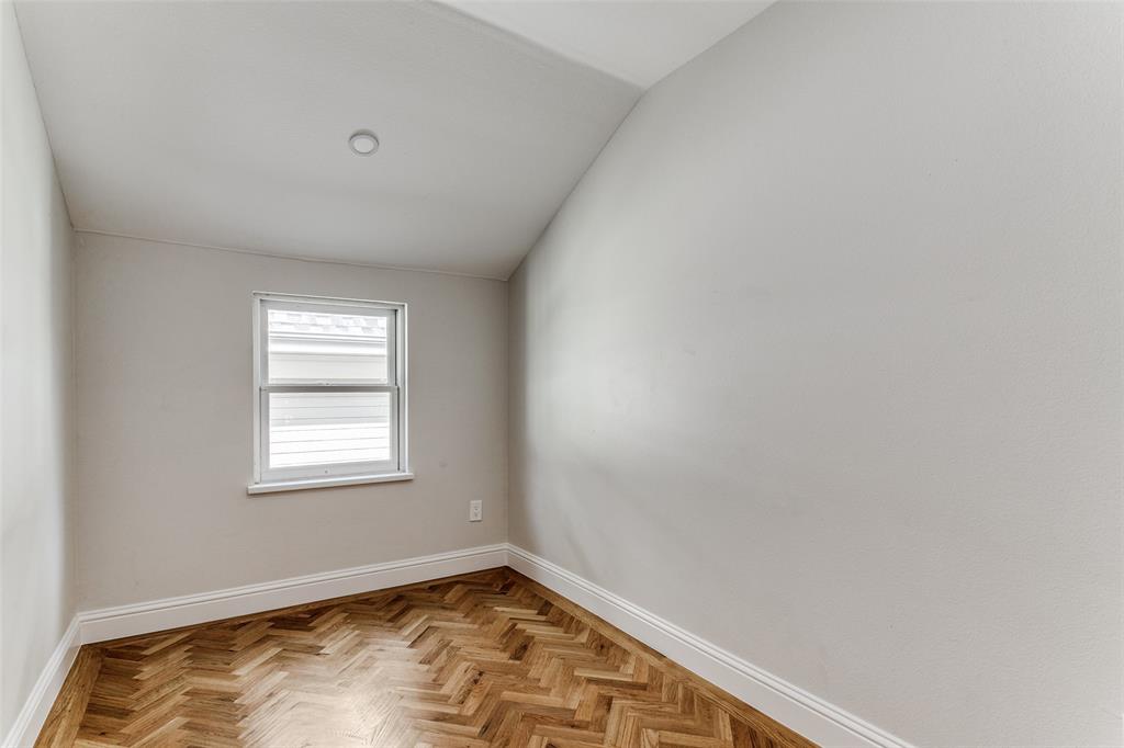 2214 Routh Street, Unit B Dallas, TX 75204 - Photo 17 of 23 3rd Story Bonus room. Great for an office or second Closet