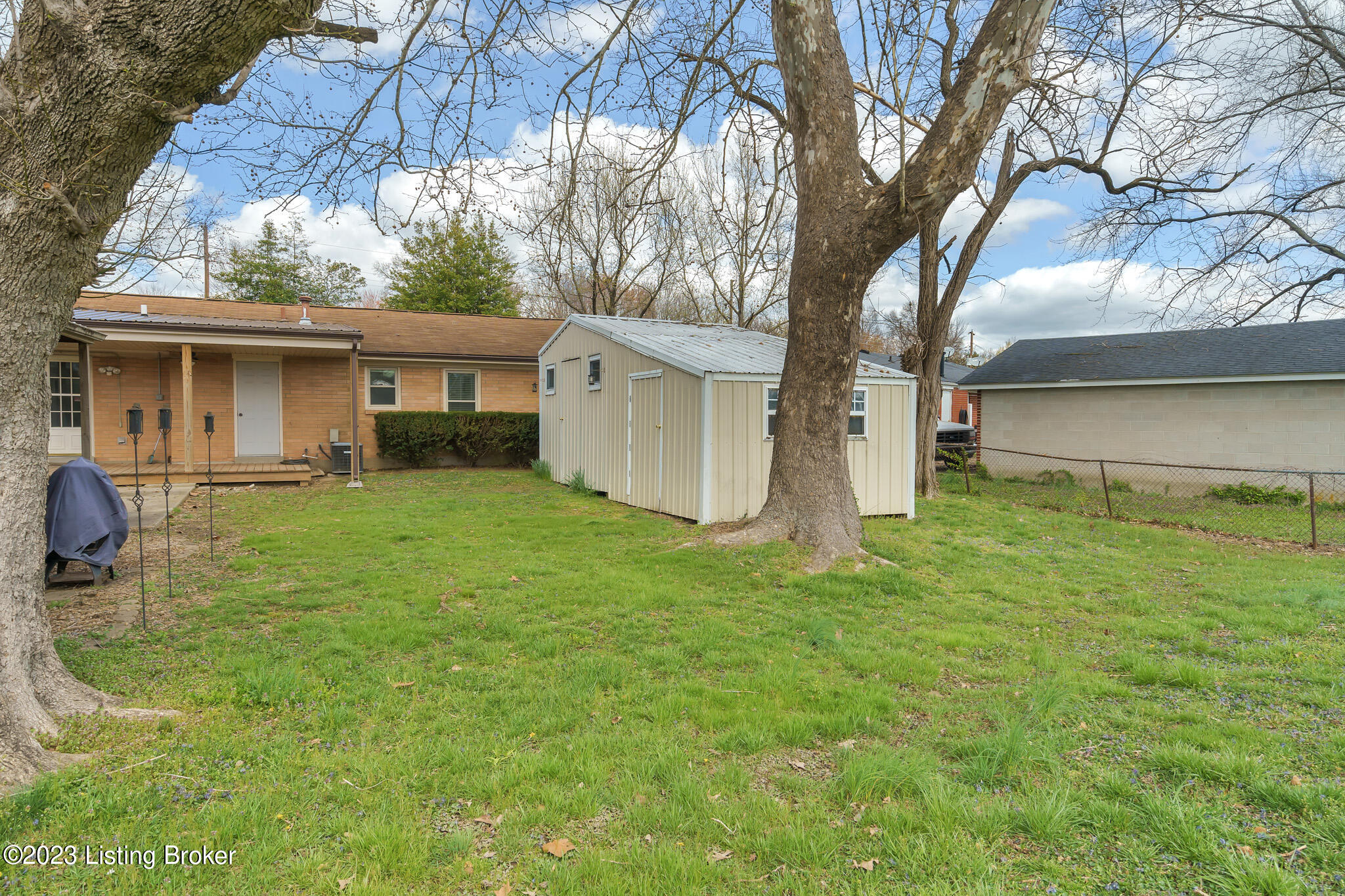 4410 Lambert Road Louisville, KY 40219 - Photo 32 of 39 37-DSC06074