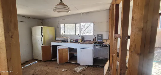 $200,000 | 11150 East Clatterbuck Drive, Cornville, AZ 86325