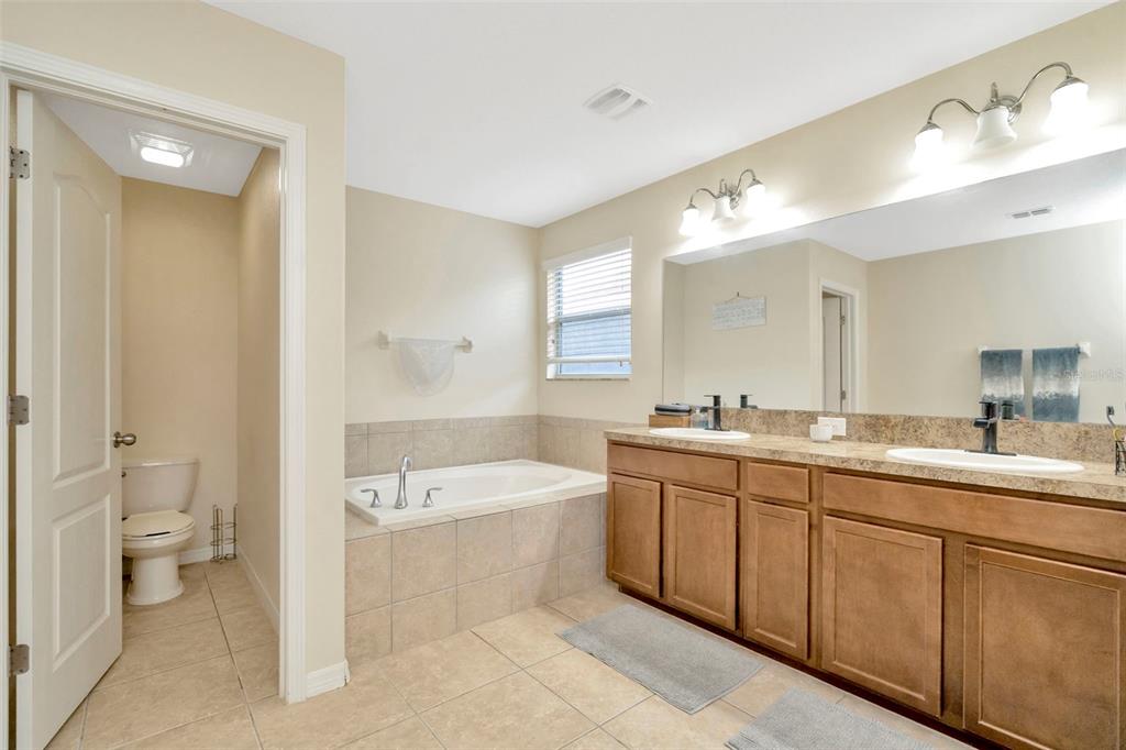 313 Shell Manor Drive Ruskin, FL 33570 - Photo 19 of 47