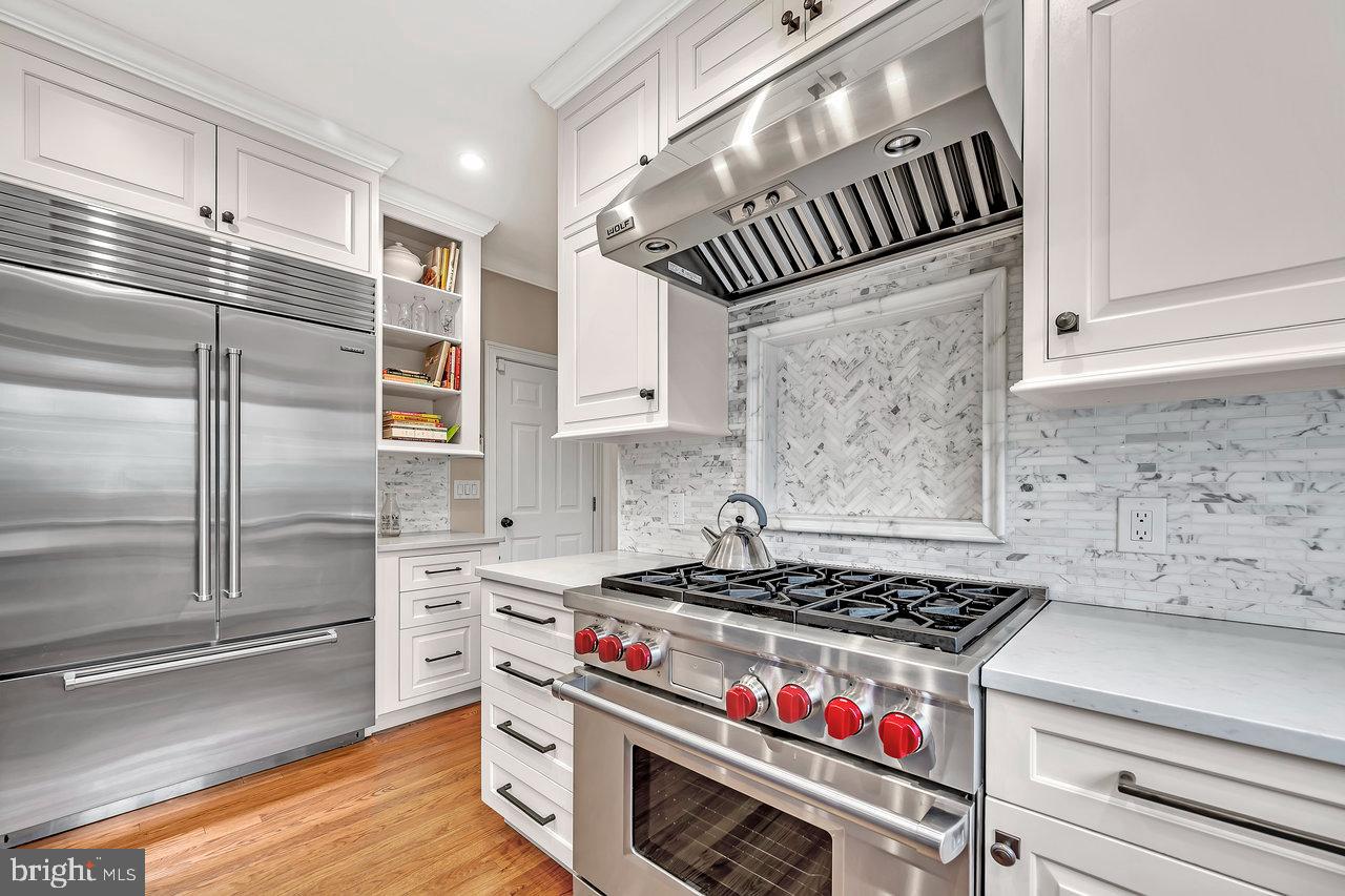 18 Innisbrook Road Skillman, NJ 08558 - Photo 17 of 46 SubZero/Wolf Appliances
