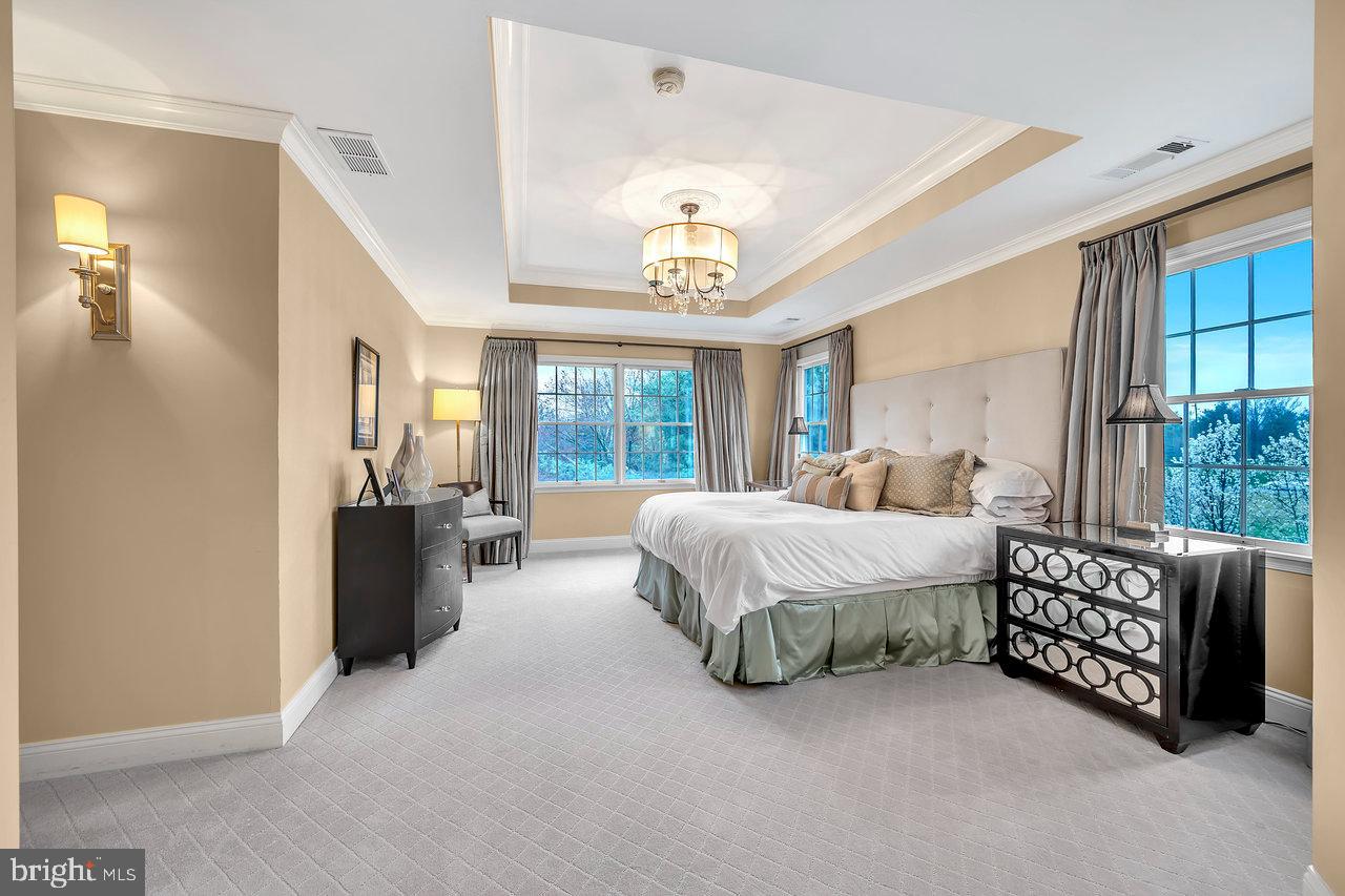 18 Innisbrook Road Skillman, NJ 08558 - Photo 22 of 46 Primary Suite