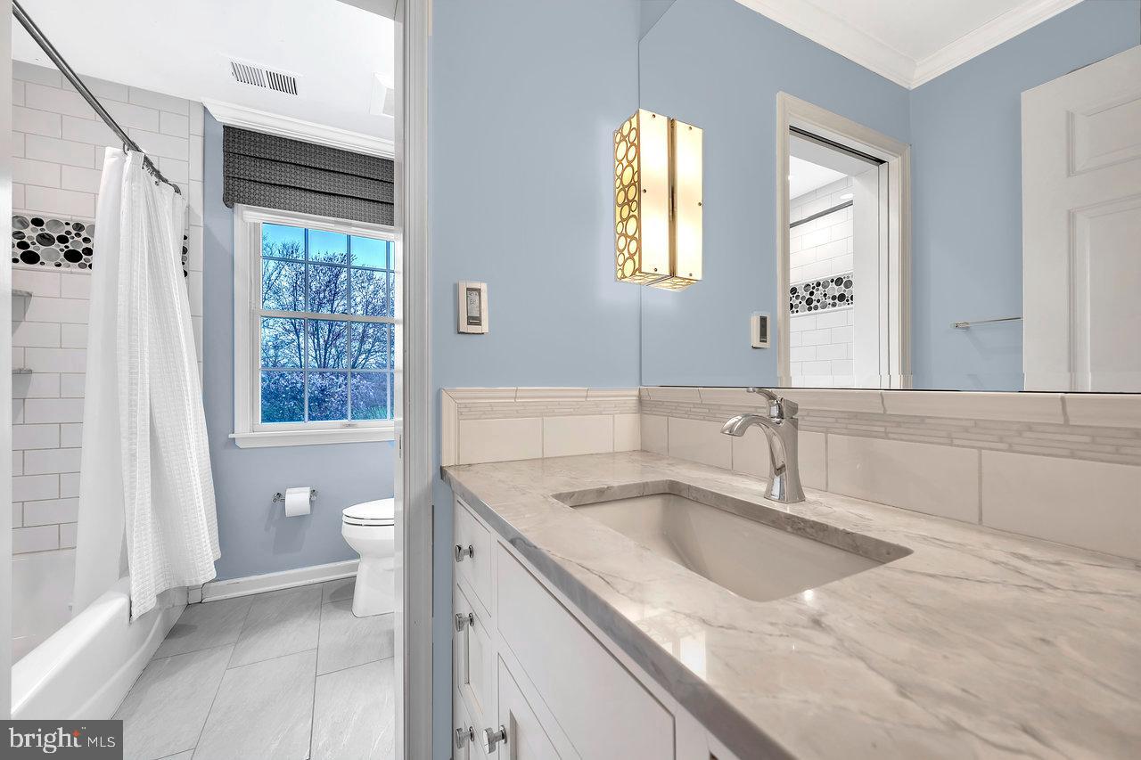 18 Innisbrook Road Skillman, NJ 08558 - Photo 31 of 46 Hall Bath