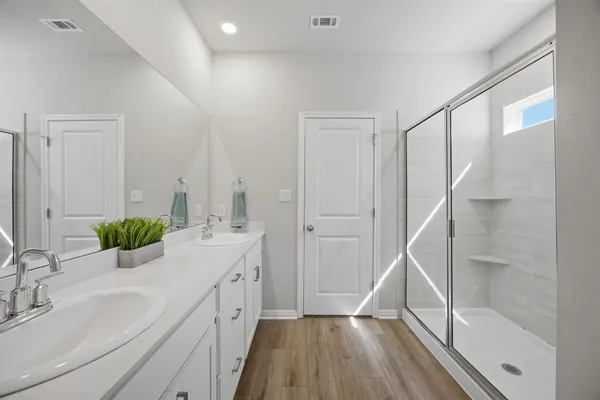 $2,700 | 904 View Drive, Georgetown, TX 78628